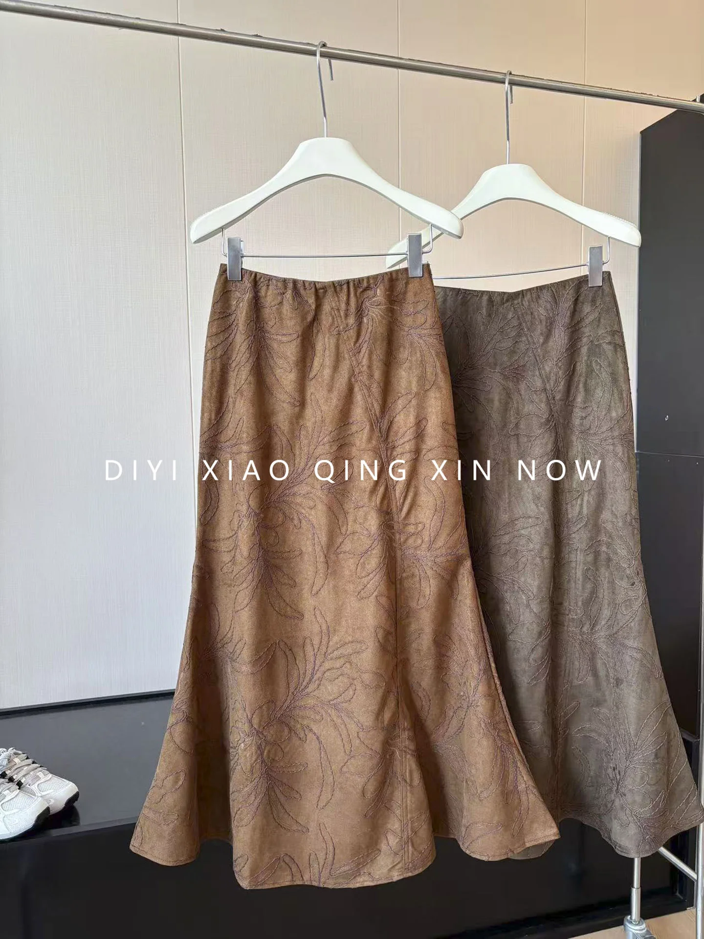High-End Luxury Heavy-Work Suede Texture Fish Tail Skirt Women's Autumn Winter High Waist Draping Rope Embroidery Design Slim...