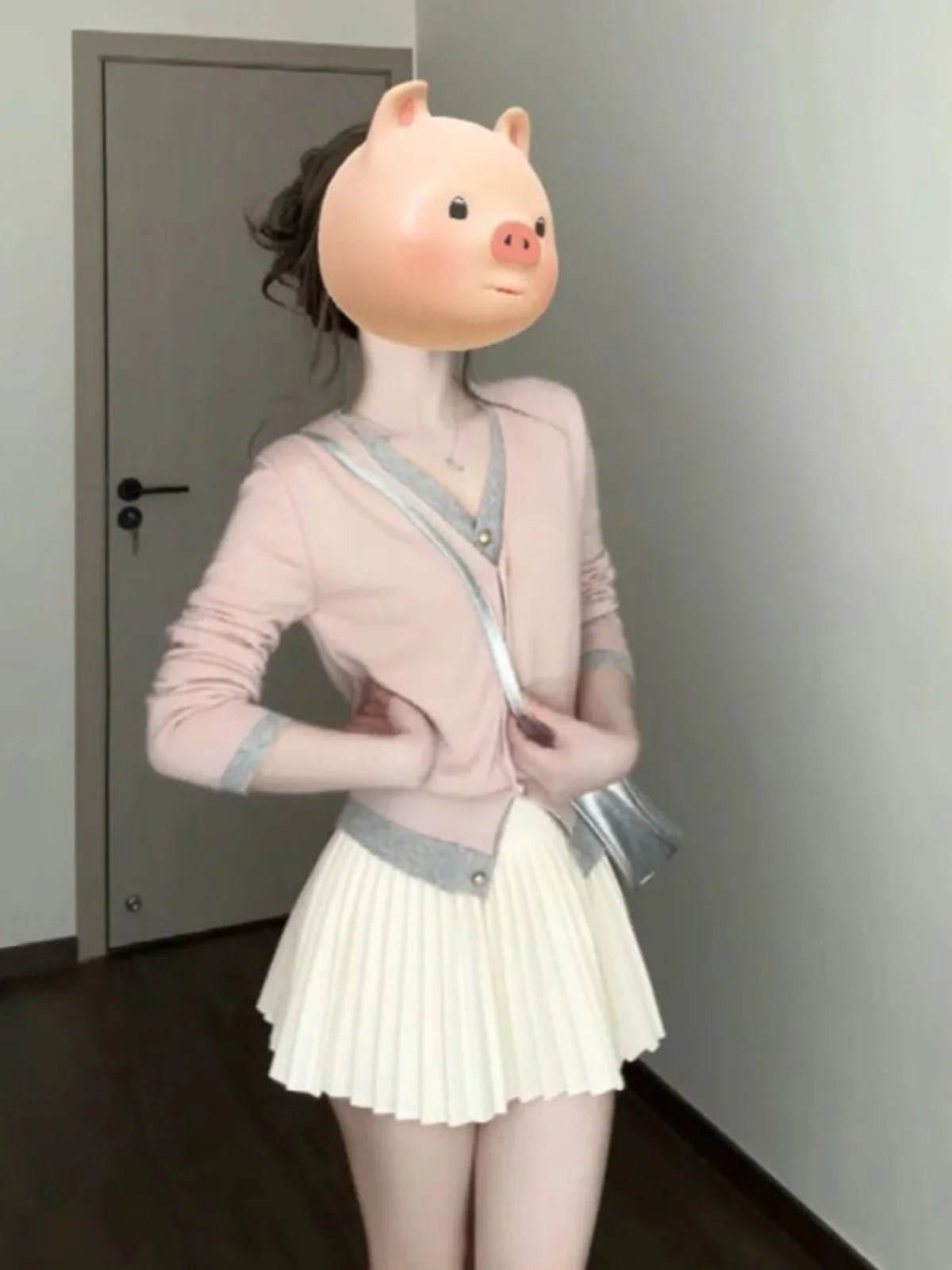 

Chic Korean Style Knitted Set Short Sleeve V-Neck Comfortable Cotton Two-Piece Suit Unique Beautiful Half-Skirt Top Spring Fa...