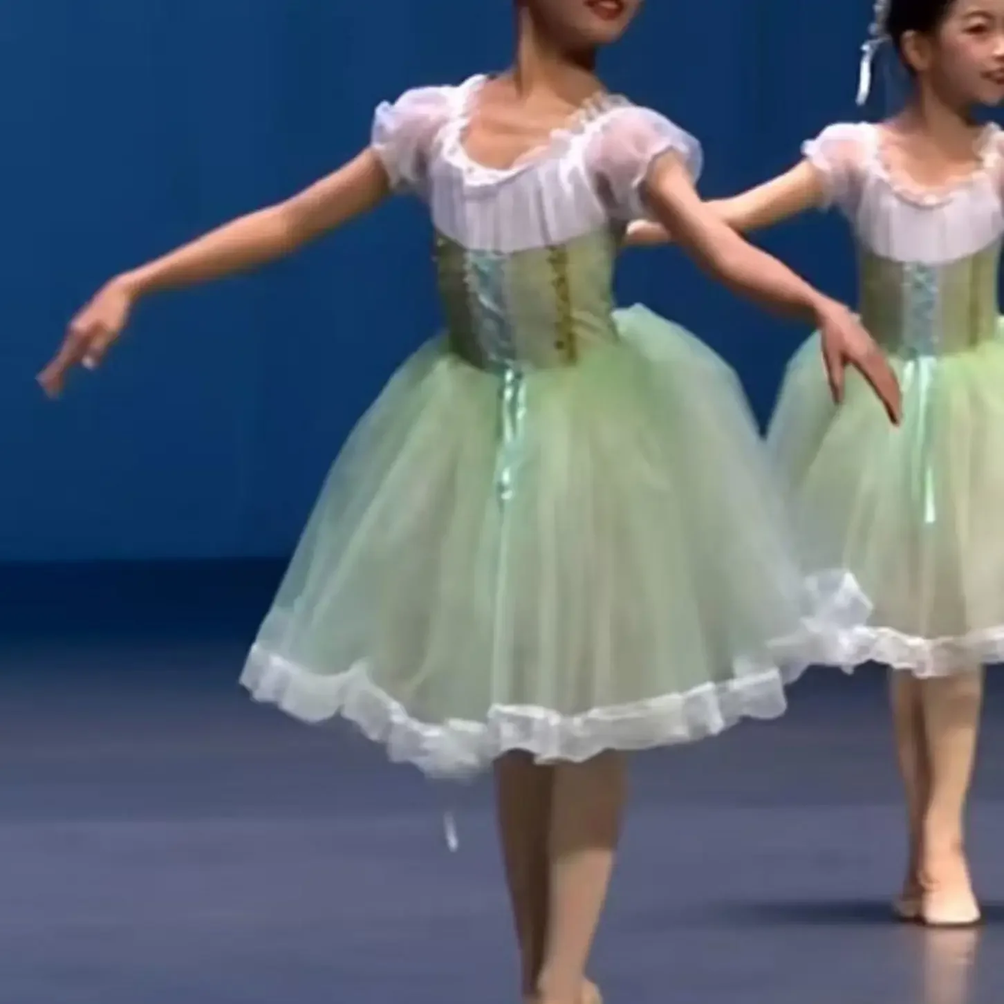 Kids Dresses for Girls Vintage Style Green Romantic Ballet Tutu, Lace Trimmed Tulle Skirt with Corset Bodice for Young Dancers