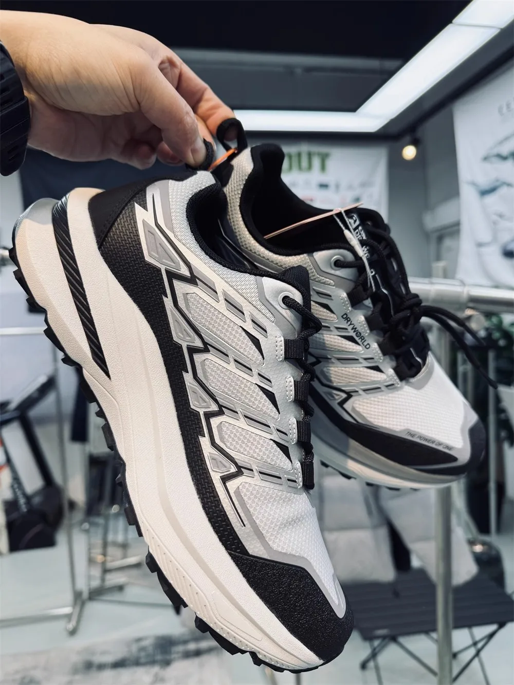 Hot-Selling Arrival Unisex Universal Anti-Slip Durable Walking Shoes Training Shoes Hiking and Casual Footwear