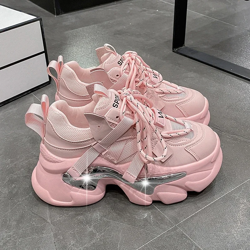 

Женские дышащие кожаные кроссовки на толстой подошве, модные спортивные туфли на высоком каблуке 8 см, уличная спортивная обувь для папы, белые туфли на массивном каблуке