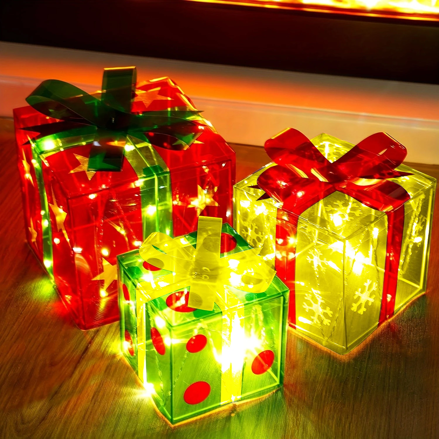 

3PCS Lighted Gift Boxes Christmas Decorations, Snowflake Star Light Up Present Boxes for Christmas Indoor Outdoor Yard Lawn