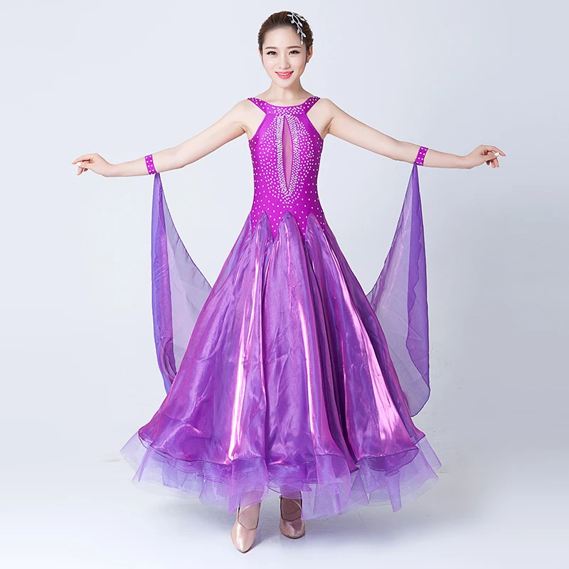 Abito lungo blu lago Abito da ballo valzer senza maniche Abiti da ballo moderni da stadio Nastro Gonne da flamenco bianche Strass rossi Rosa