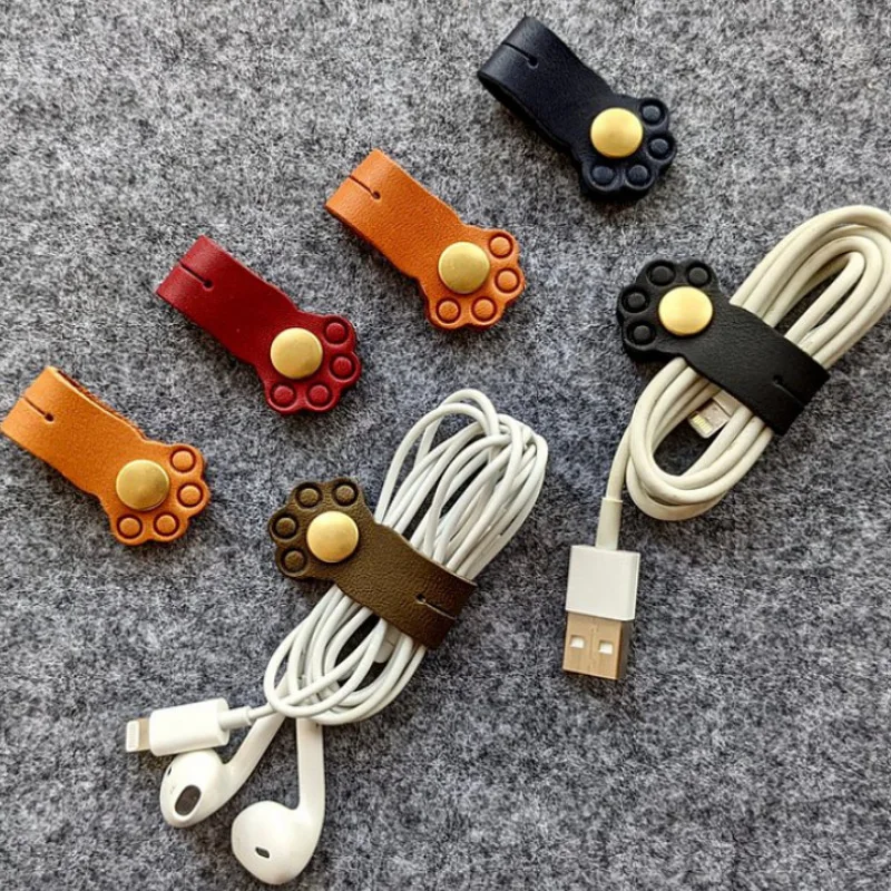 

Creative Cute Cat Paw Headphone Data Cable Organizer, Earphone Clip Charger Cord Organizer Managem leather portable cable buckl