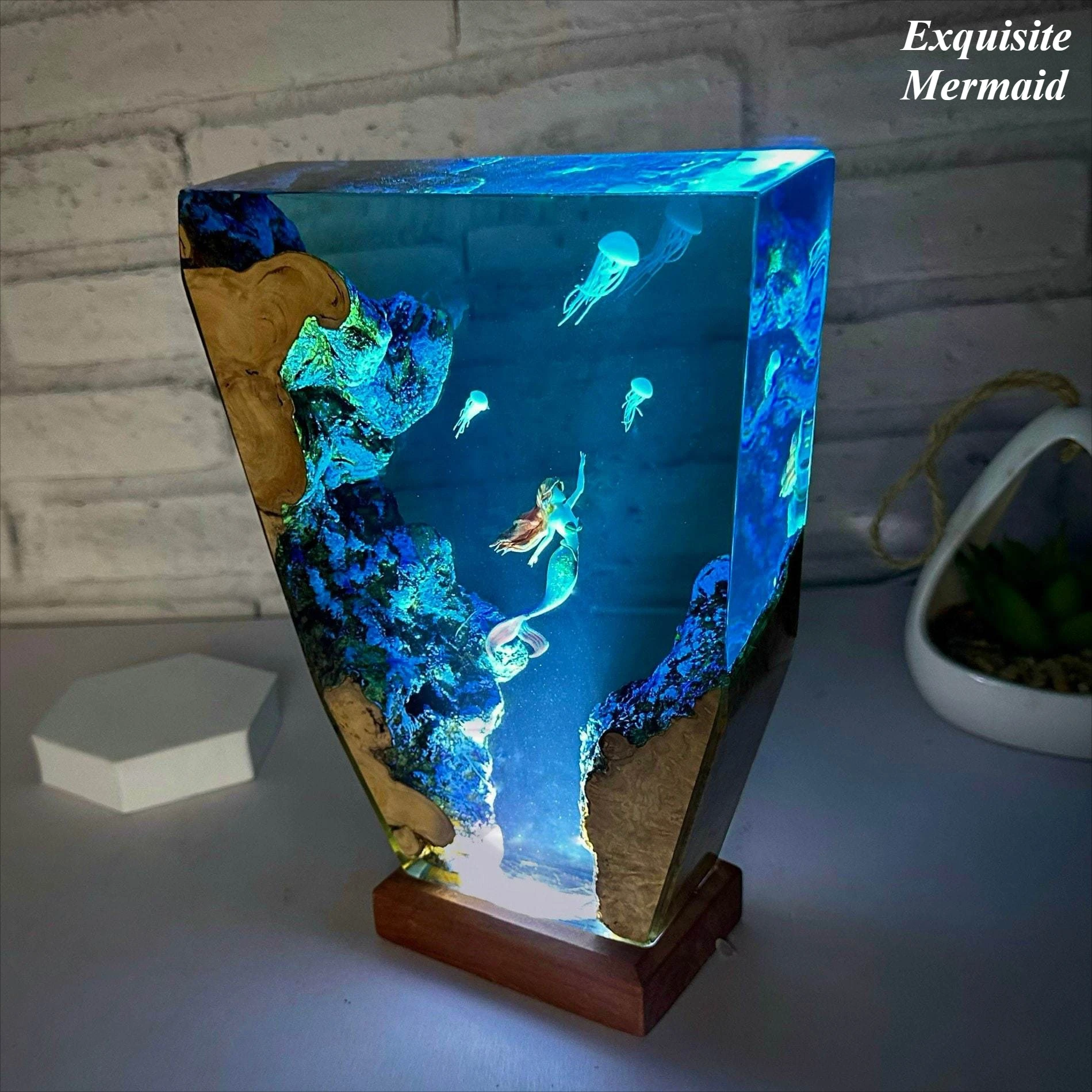 1pcs New diver mermaid night light scuba diving deep-sea exploration resin unlit diving unique decorative accessory
