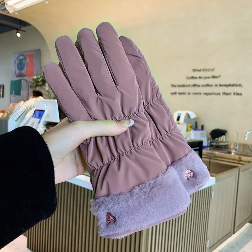 Fashion Warm Winter Gloves Skiing Korean Heart Embroidery Gloves Thicken Soft Five Finger Gloves Girls