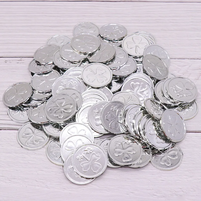 20/50/100pcs Clover Pattern Plastic Coin Fake Treasure Gift Simulation Coin Festival Decor Birthday Toys Kids Party Supplies