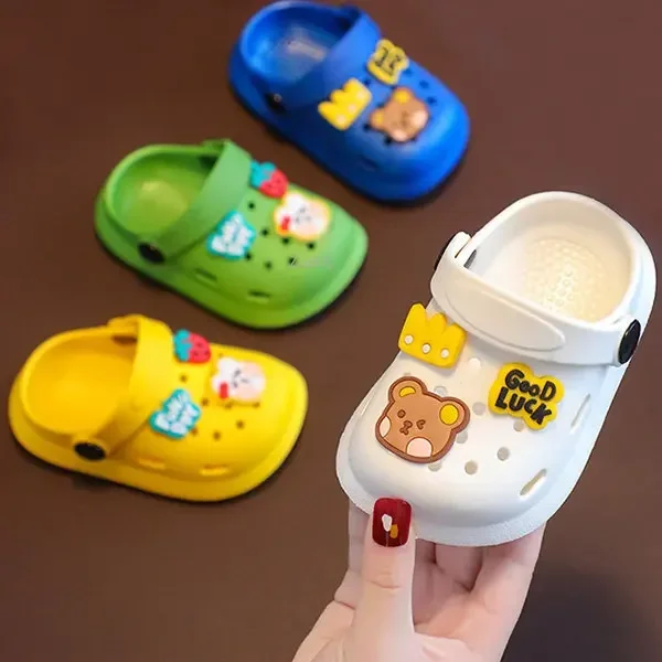 New Cartoon Bear Kids Boys Girls Mules Clogs Summer Baby Solid Garden Beach Slippers Sandals Cave Hole Baby Shoes for 1-6Yrs