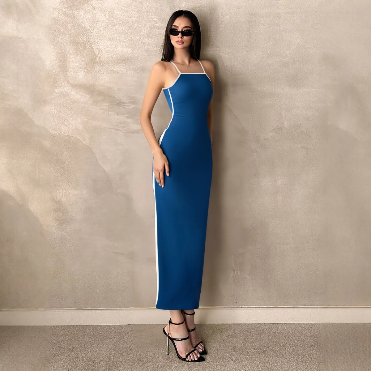 فساتين نسائية صيف 2025 يومية بسيطة بألوان متباينة بدون أكمام ورقبة مربعة فساتين كامي طويلة غير رسمية #4