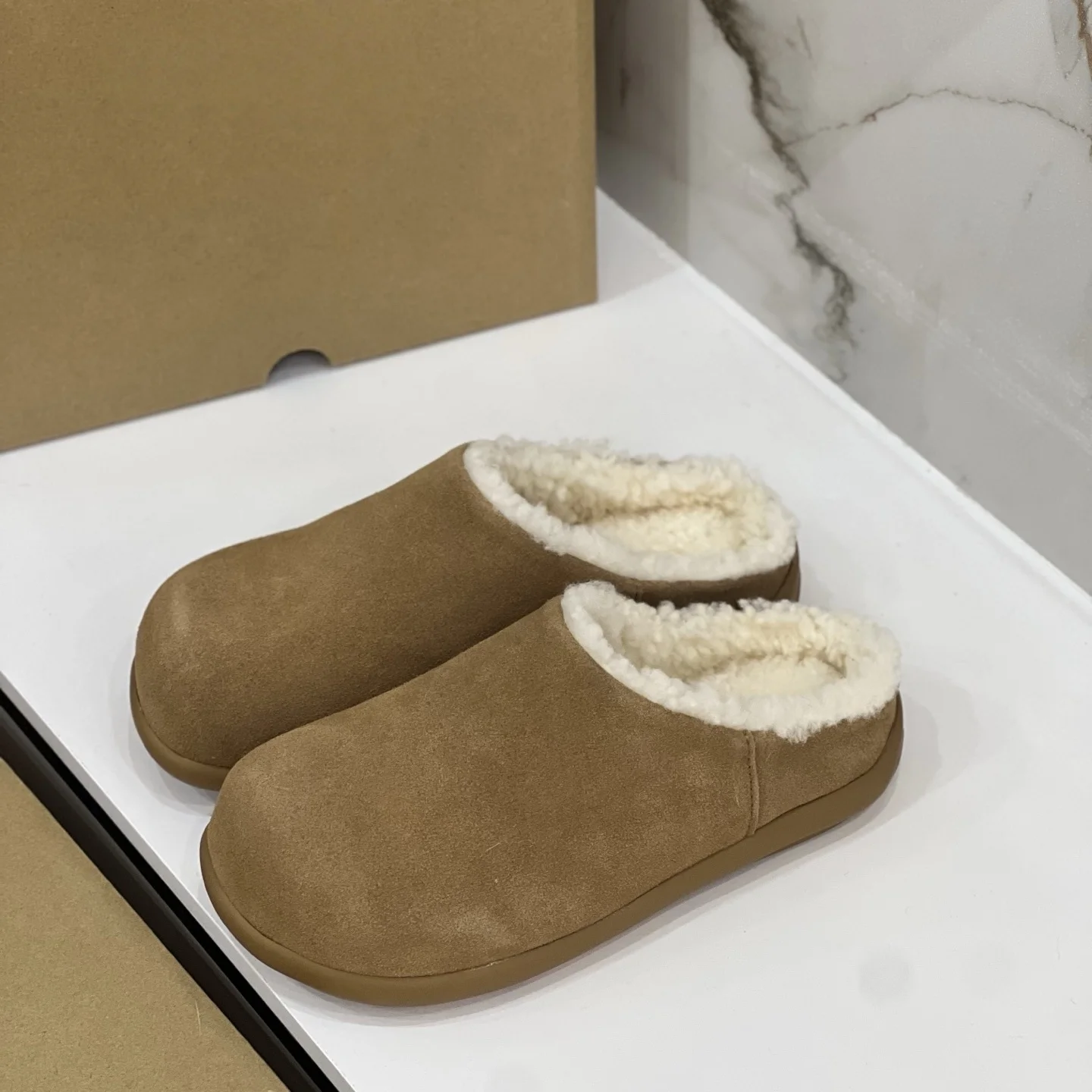 Botas femininas sapatos de pele para mulher tornozelo sapatos de inverno botas mujer elegantes botas de neve tendências femininas 2026 calçados de inverno feminino