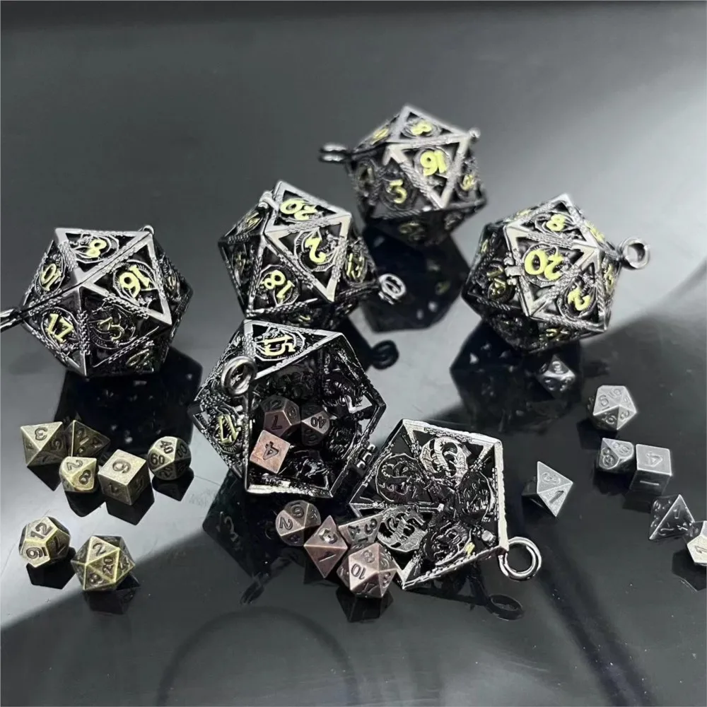 

D20 металлический корпус мини-7 предметов многогранный металлический набор кубиков аксессуары для игровых кубиков ожерелье кулон-цепочка DND настольная игра кубики