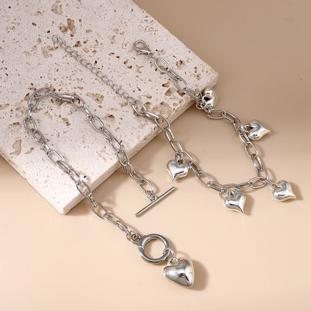 Aihua 2-teiliges Set Trendiges Silberfarbenes OT-Verschluss-Armband mit Pfirsich-Herz-Anhängern für Damen, Legierungs-Herz-Armband, Schmuckgeschenk – Detail 4