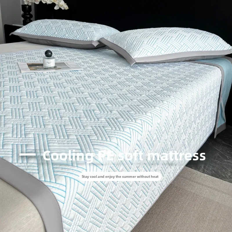 

Новый комплект из трех предметов: охлаждающий коврик из ледяного шелка, балдахин для односпальной кровати, современные моющиеся аксессуары для кондиционированной кровати