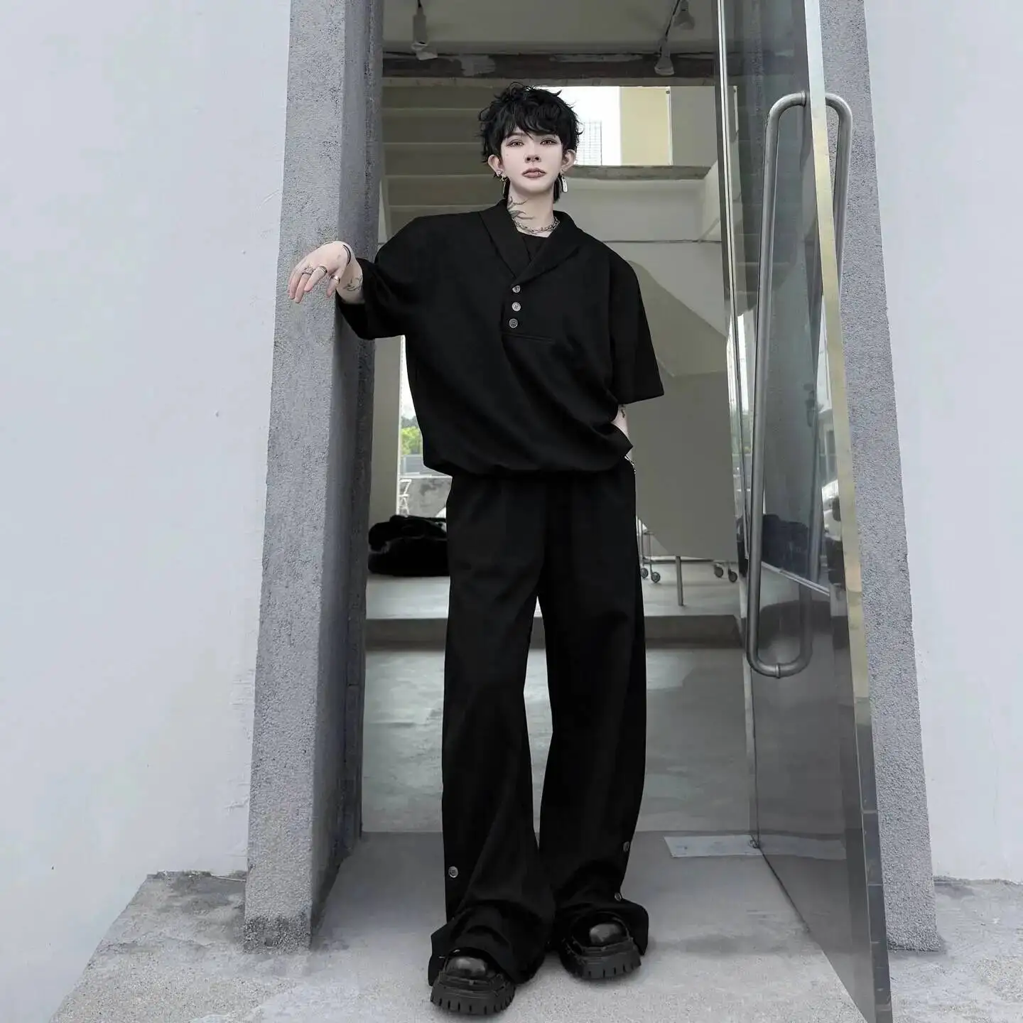 Variant: Black
