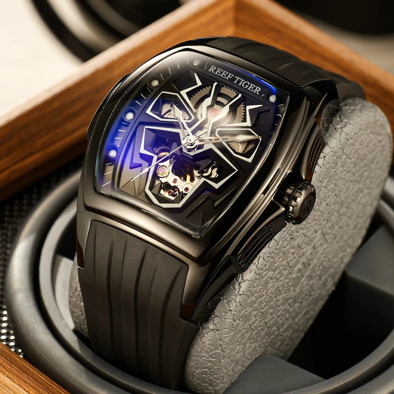 Reef Tiger Men Automatic Watch 42.3mm Tonneau Mechanical Wristwatch Luminous Black Skeleton Cheetah Dial Sapphire Mirror