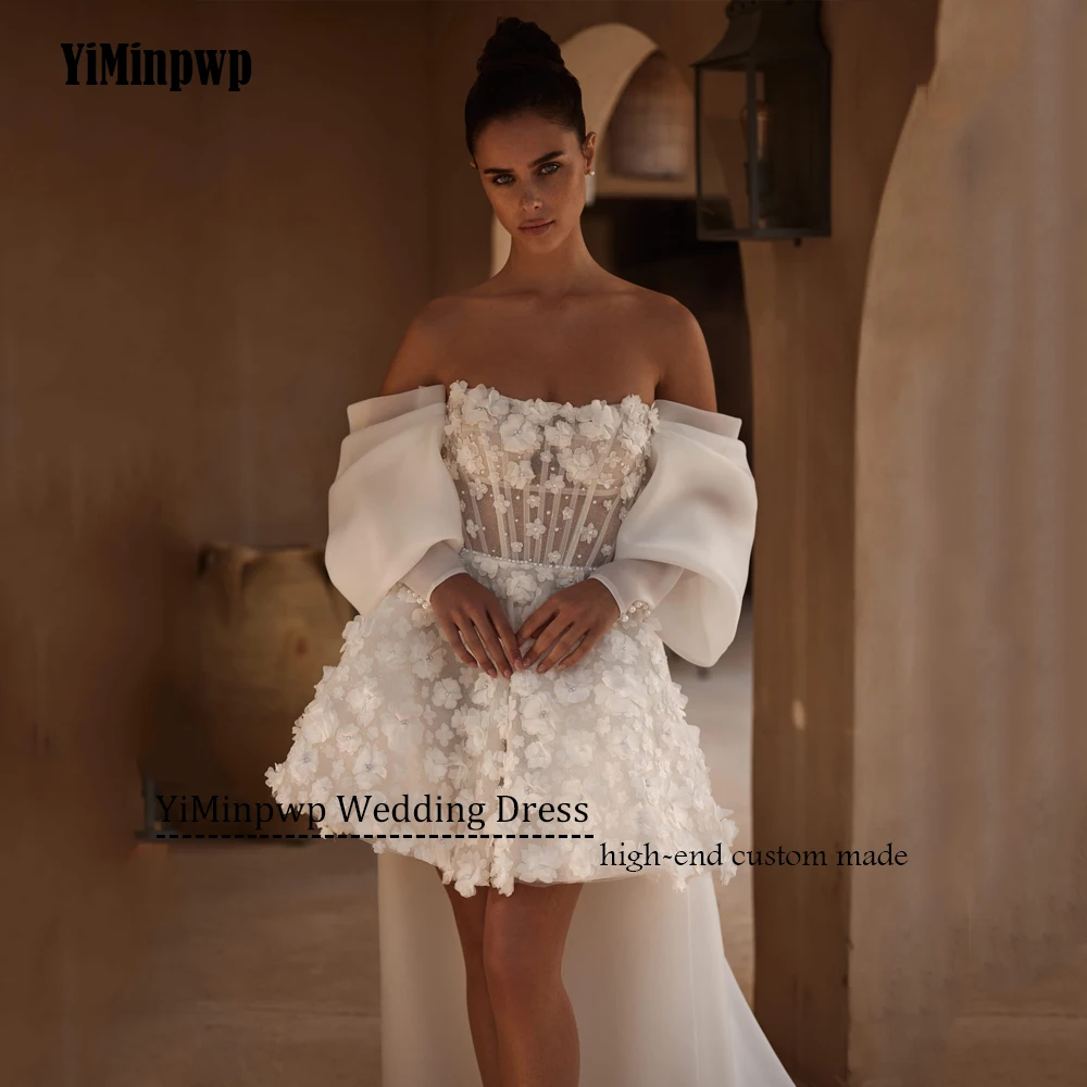 Luxuriöse kurze Brautkleider, A-Linie, trägerlos, Perlen, Blumenapplikationen, ärmelloses Brautkleid, Mini-Abschlussball-Partykleid, individuell gestaltet