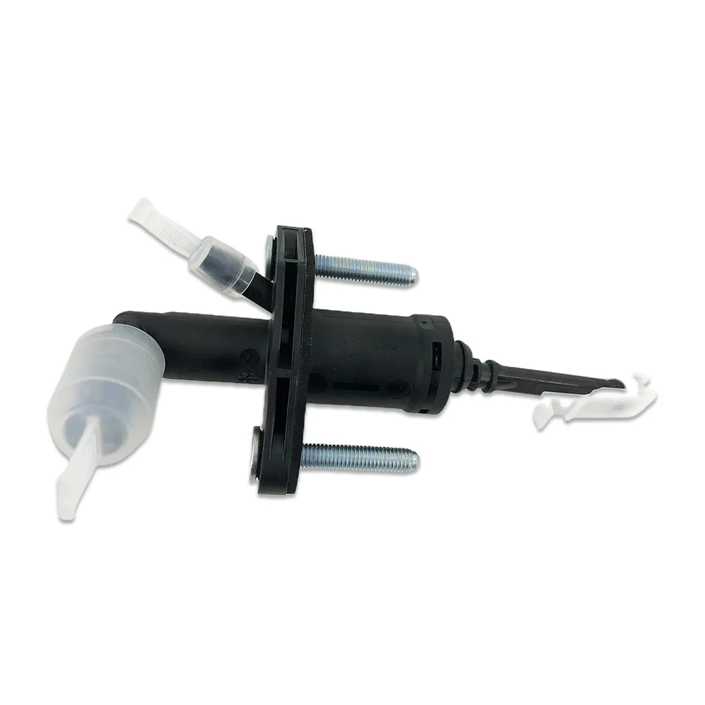 maitre-cylindre-de-frein-de-pieces-automobiles-55207400-5679380-679038-55579997