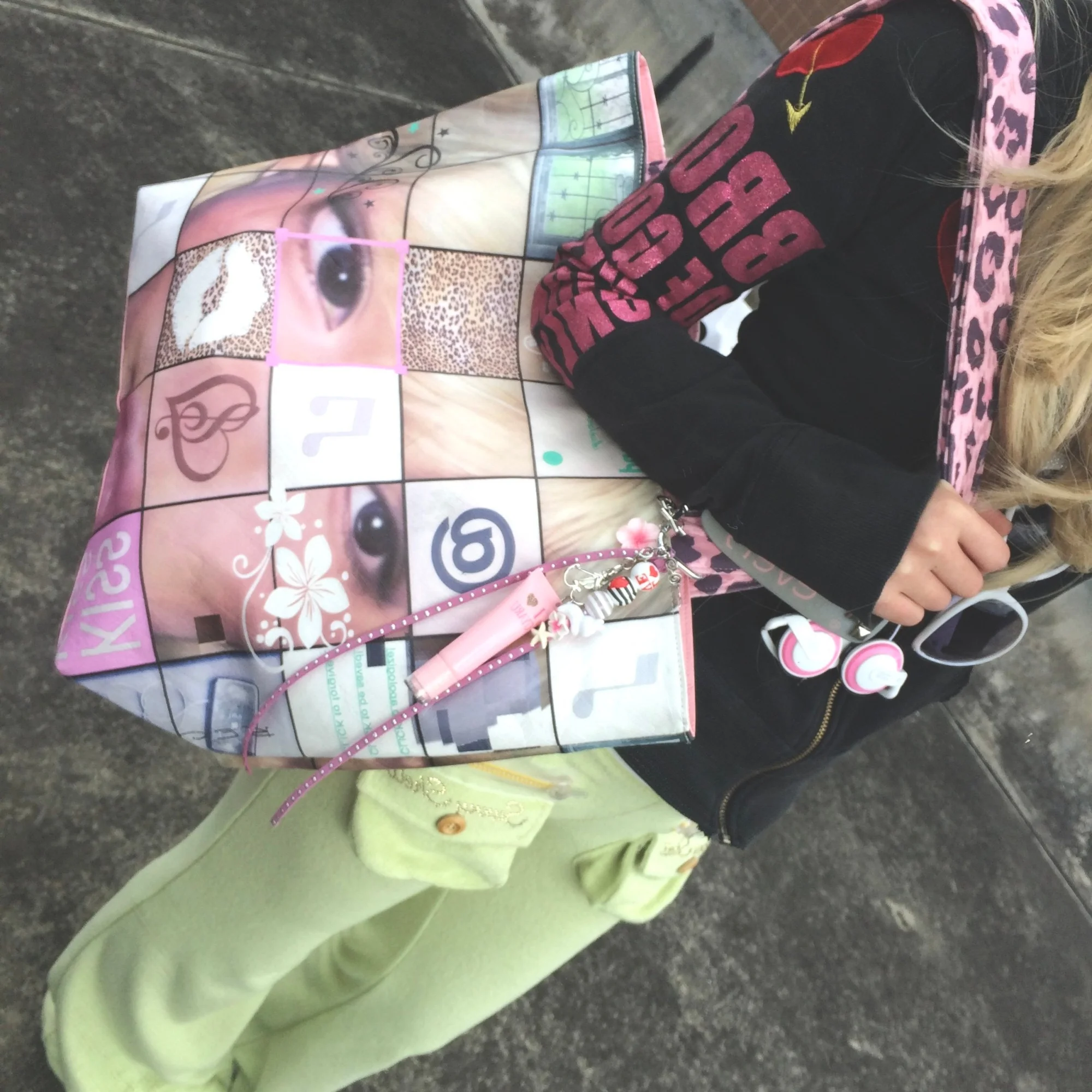 Y2K Original Vintage Style Millennial Hot Girl Portrait Storage Bags Subculture DuPont Paper Large Capacity Handheld Tote Bag