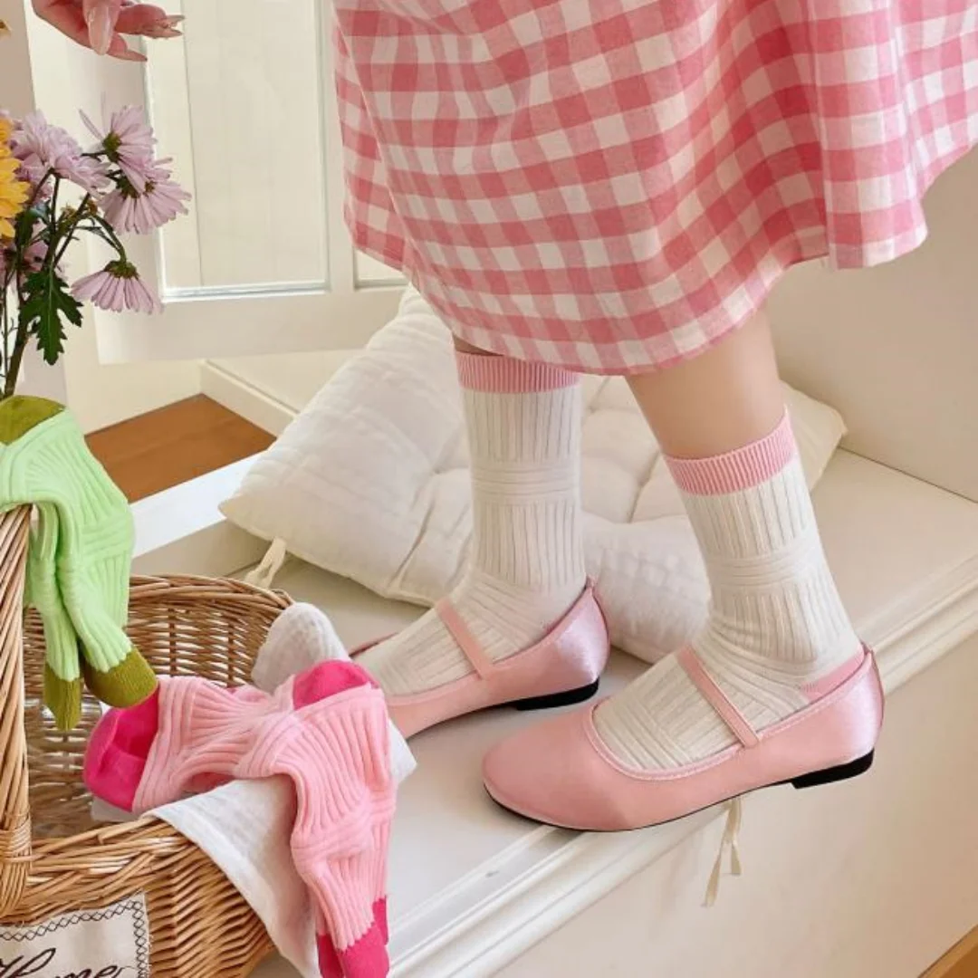 3 Random Pairs of New Japanese-Style Trendy Dopamine Cute Lantern Socks with Color-Blocking and Waist-Cinching Mid-Calf Design