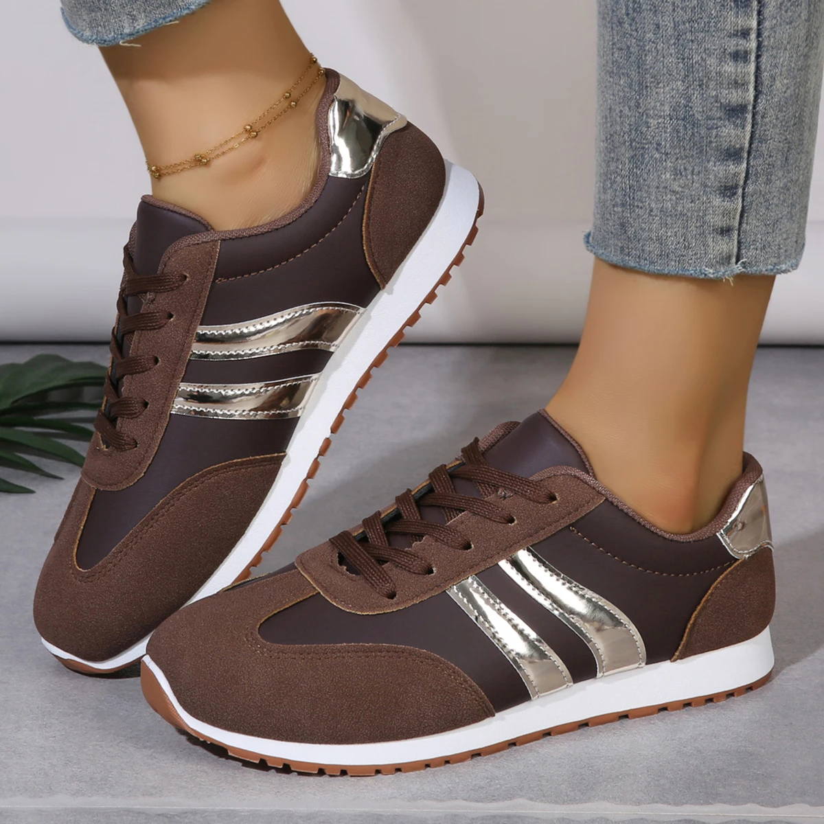 Frühling und Herbst Bestseller Sexy Laufschuhe für Damen Modische Neue Runde Zehenpartie Bequeme Flache Freizeitschuhe