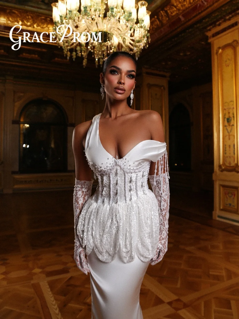 

Enchanting One Shoulder Pearl Crystal Wedding Dress 2026 Romantic Halter Neck Bridal Gown Exquisite A Line Floor Length Bridal