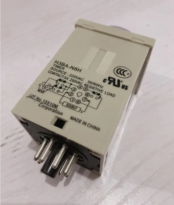 H3CR-A H3CR-A8 H3BA-N8H Time timer relay 50/60Hz with base DC/AC24-48V AC100-240V DC24V AC220V