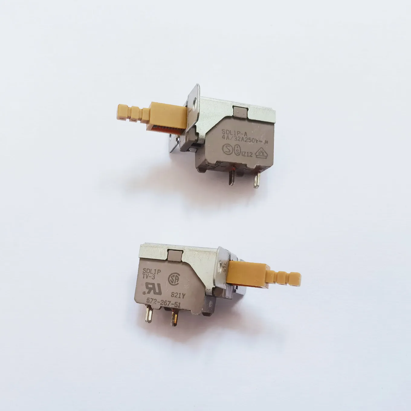 Original new 100% power switch TV-3 4A 32A250V SDL1P press the toggle switch