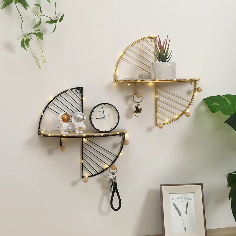 metal light luxury Wall shelf finishing shelf Creative fan-shaped living room home decoration wall storage shelf