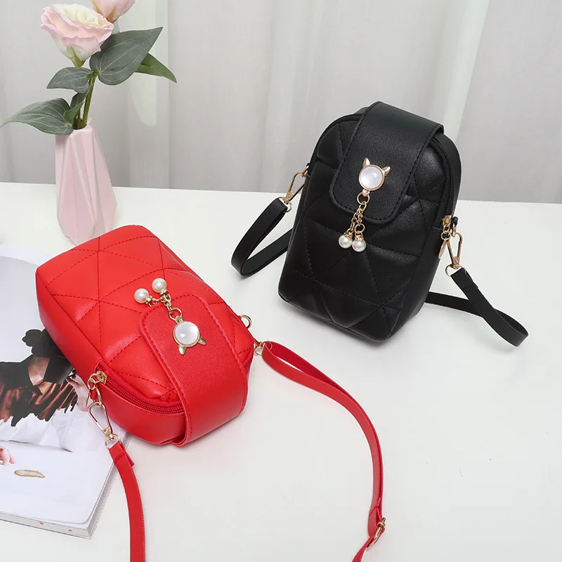 Ladies bag embroidered mobile phone casual Korean version mouth red envelope niche women's fashionable versatile shoulder bag