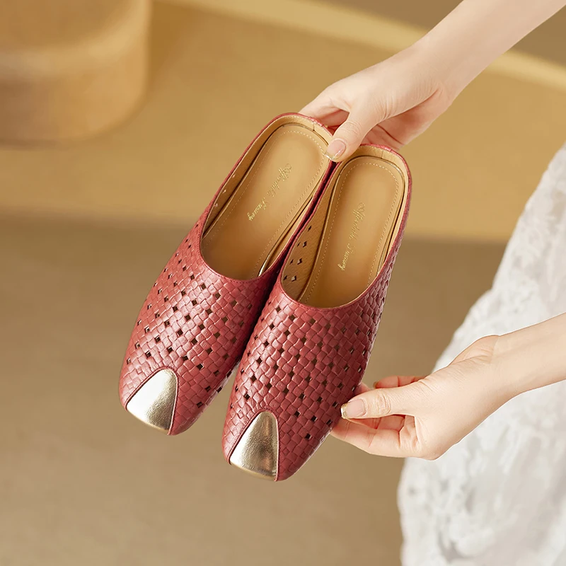 

2025 шлепанцы из натуральной кожи, женские шлепанцы на увеличенном каблуке с закрытым носком, женские летние повседневные плетеные шлепанцы, женские тапочки