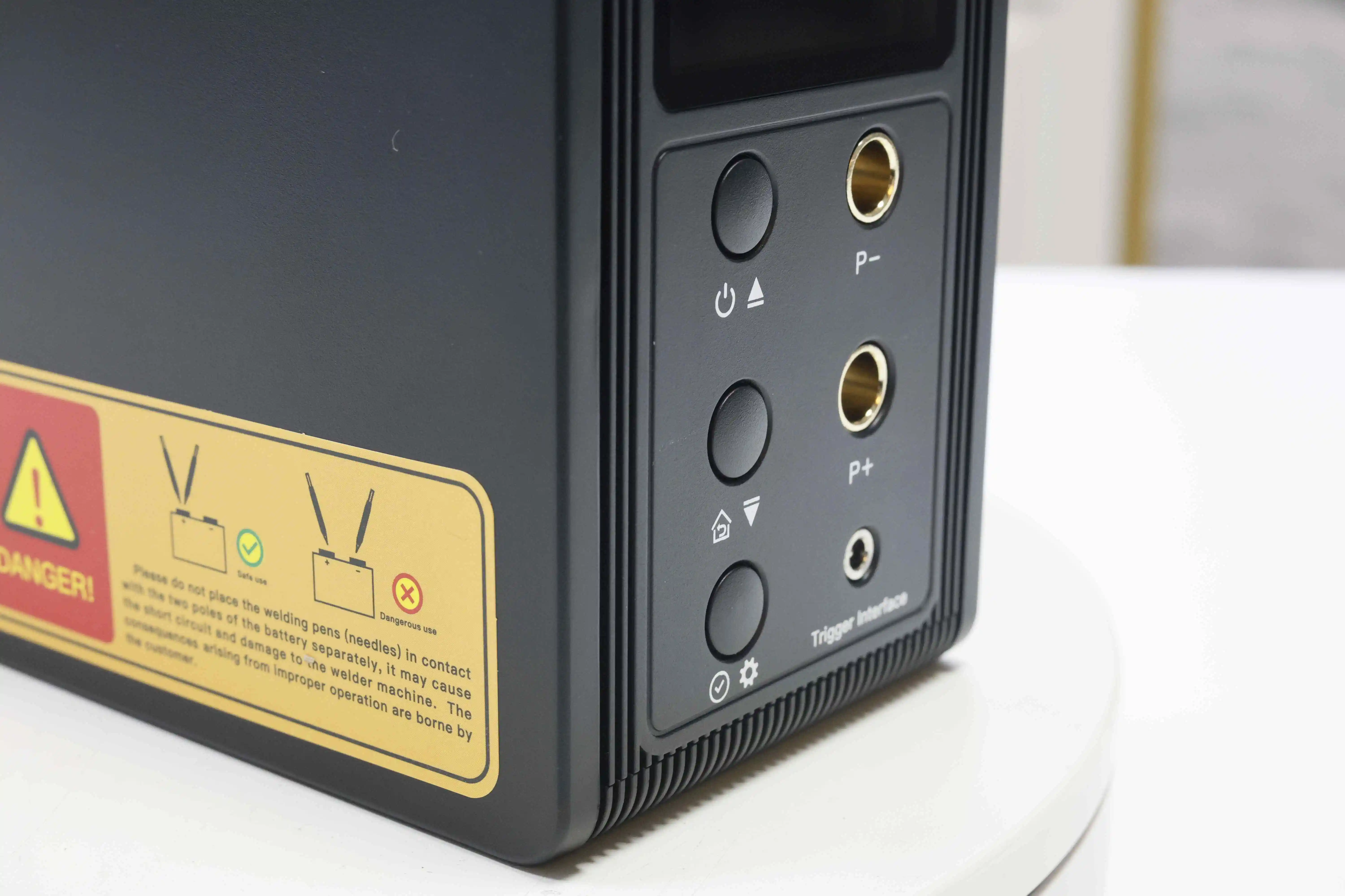 Soldador por puntos profesional de 21,8 kW AWithZ P30C, carcasa de plástico, ligero para soldadura de baterías de litio 18650