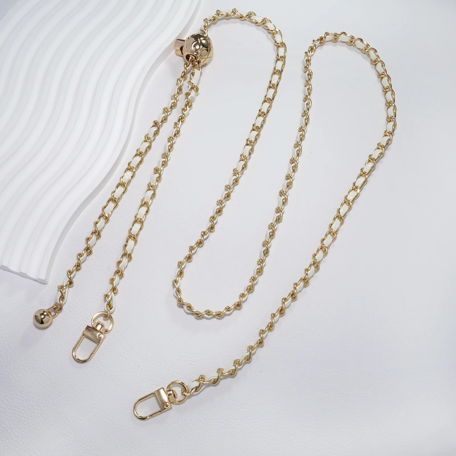 

Light Luxury Small Fragrance Phone Charm Metal Belt Phone Lanyards Adjustable Length Bag Mobile Phone Strap Phone Acesssories