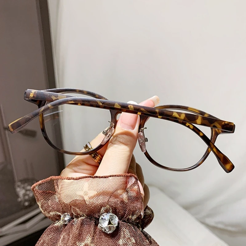 الرجعية مكافحة الضوء الأزرق نظارات للقراءة إطار مربع خفيفة للغاية الرجال والنساء نظارات للقراءة نظارات حديثة الطراز 0 إلى 4.0 2025