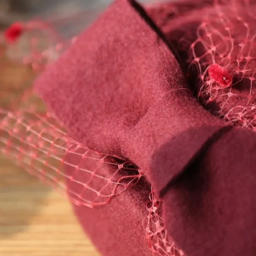 قبعة عصرية أنيقة من الصوف الشبكي لموسيقى الجاز قبعة صوفية دافئة قابلة للتنفس على الطراز البريطاني قبعة من الصوف لحفلات الزفاف