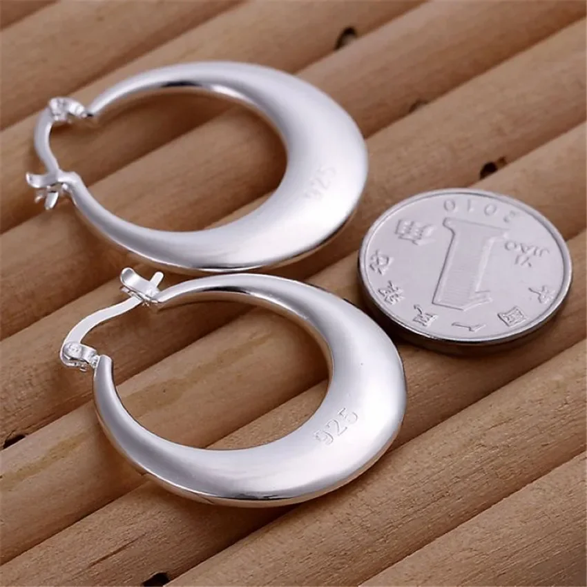 Beautiful crescent silver color earrings hot sell fashion jewelry women lady cute nice beautiful ladies favorite  wild