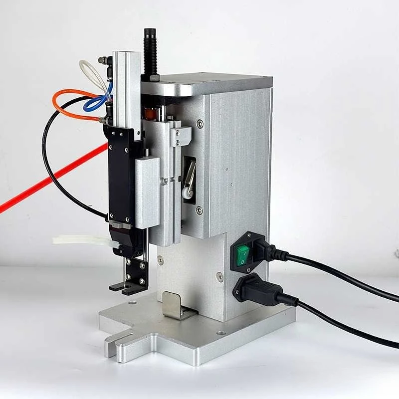 

cleaning towels, socks, gloves, pneumatic marking machine, nail card head, tag machine, glue injection machine