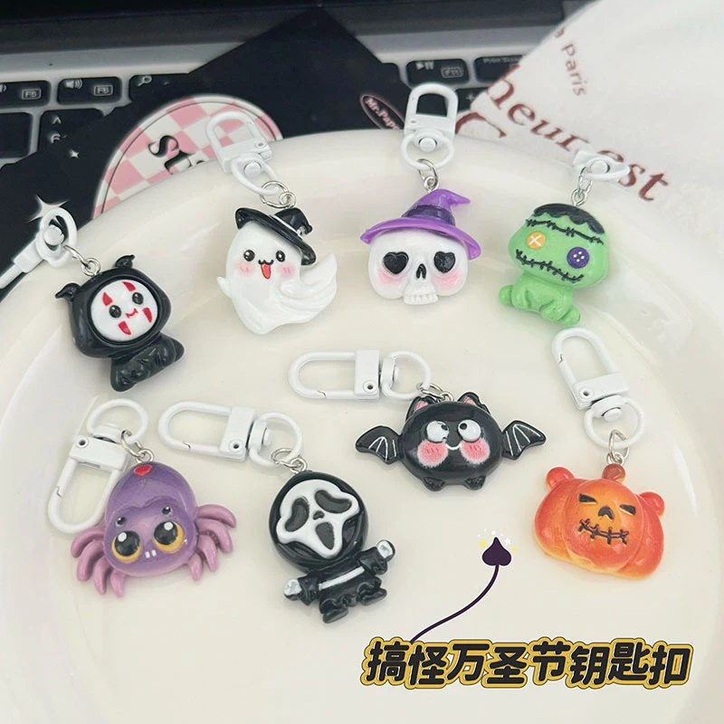 New Funny Halloween Keychain Cute Cartoon Resin Perfect For Car Keys Backpacks Fashion pumpkin Accessory Halloween Party Gift