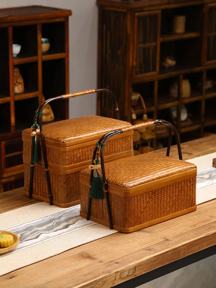 Handmade bamboo woven basket portable retro basket bamboo double-layer food box moon cake gift box portable tea ceremony tea set