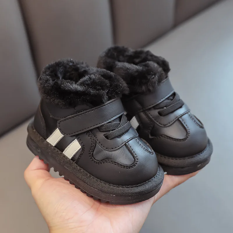 Stivali da neve per bambini stivali da principessa in peluche spessi e caldi per ragazzi stivali corti antiscivolo morbidi per bambini scarpe