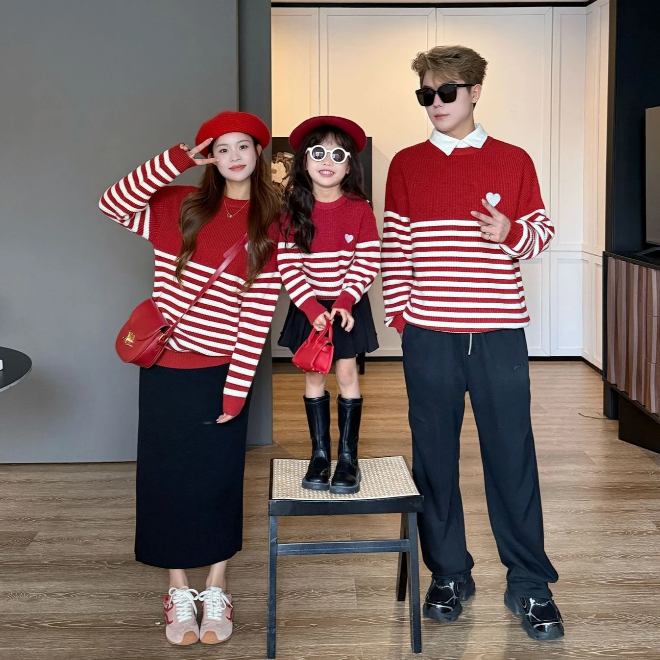 

Winter 2026 Baby Romper Family Matching Outfit Mother Father Kid Parent-Child Heart Print Knitwear Red Stripe Sweater Christmas