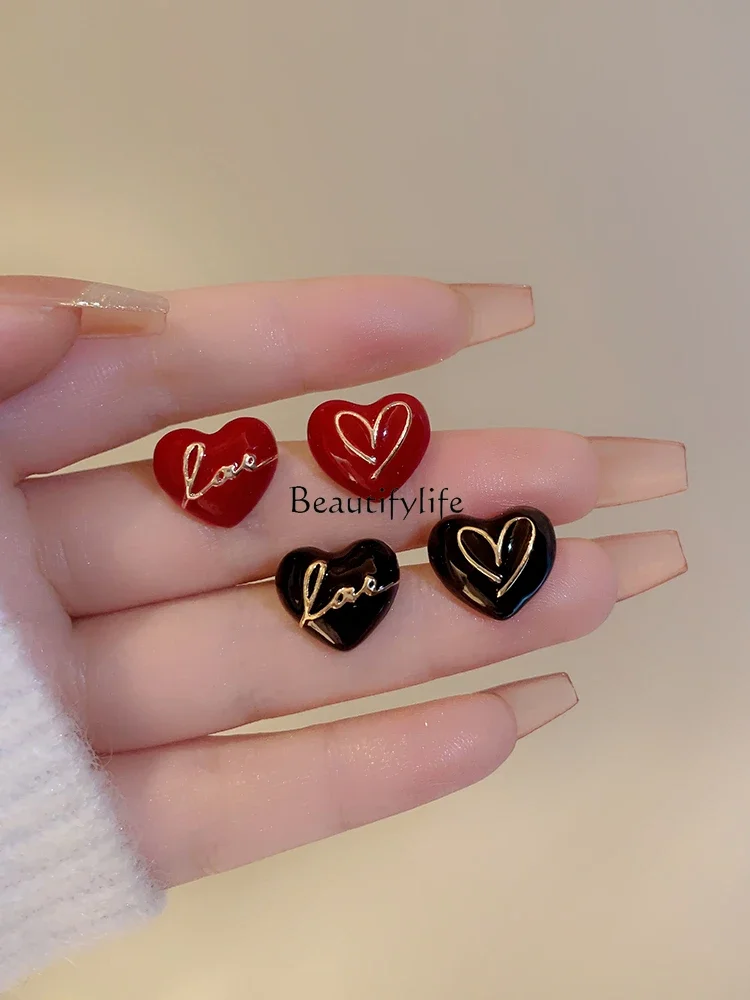 

Red Love Enamel Earrings Light Luxury Minority Simple Commute All-Matching Graceful Fashion High-End Sense