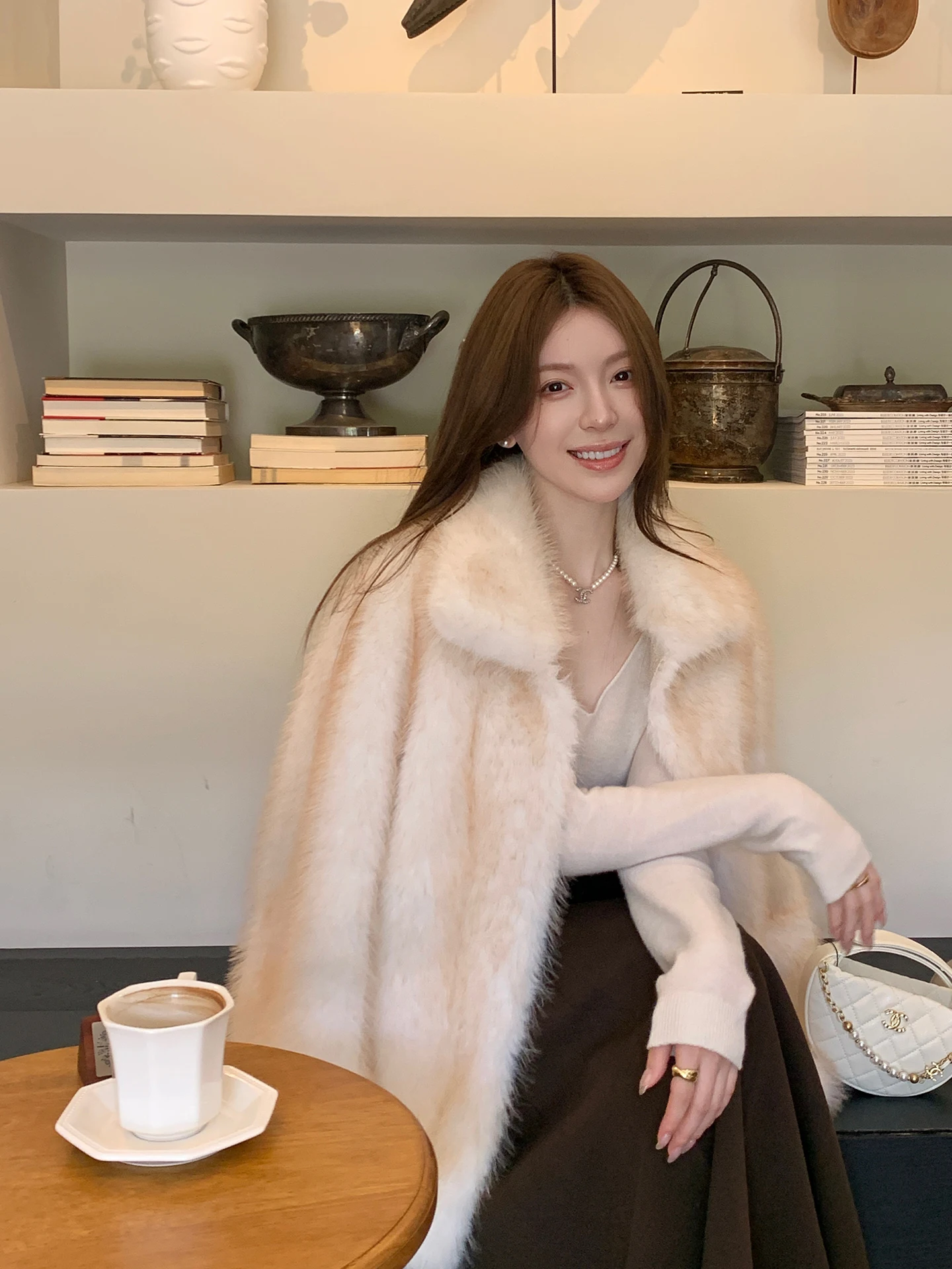 

Экологически чистый меховой сага Little Princ, зима 2025, новое женское интегрированное пальто, удобное теплое ветрозащитное длинное свековое корейское пальто...