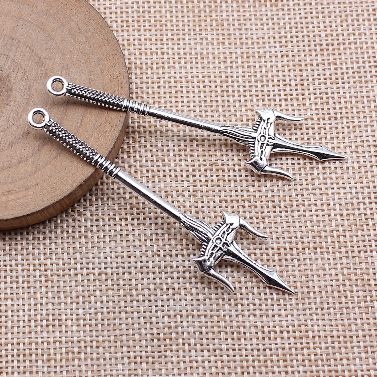 20pcs 71mm(2.8inch) Antique Silver Color Acgn Cosplay Sword, Gun, Sword And Halberd Charms Pendants