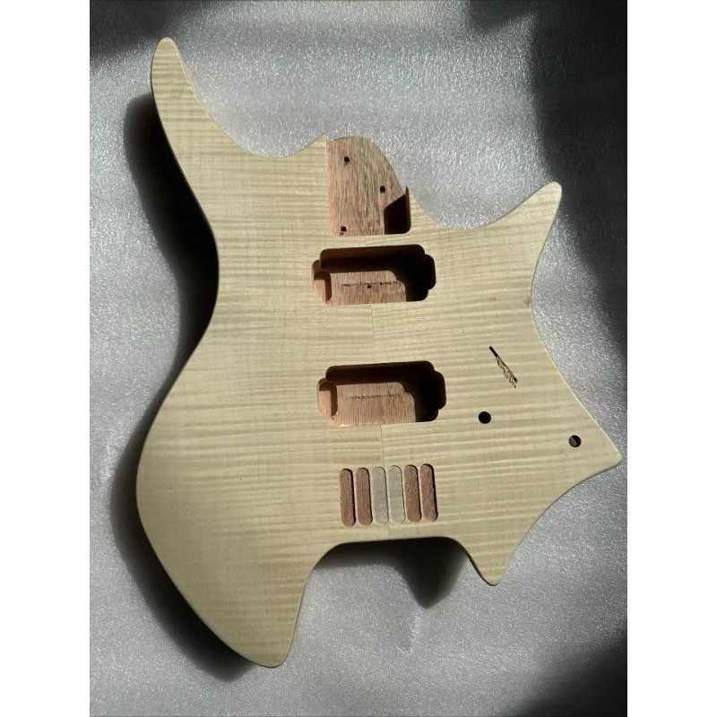

DIY electric guitar body 6-series guitar body peach blossom core wood tiger pattern maple veneer electric guitar accessories