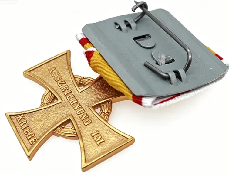 Repro WWI German 2nd Class War Merit Cross Medal small gold flower copper