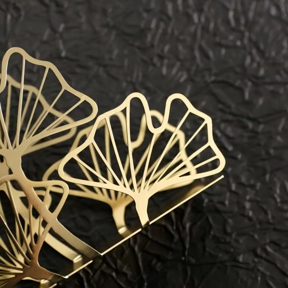 Sturdy High-end Ginkgo Leaf Napkin Holder Simple Modern Metal Tissue Holder Handicraft Iron Tissue Rack Restaurant