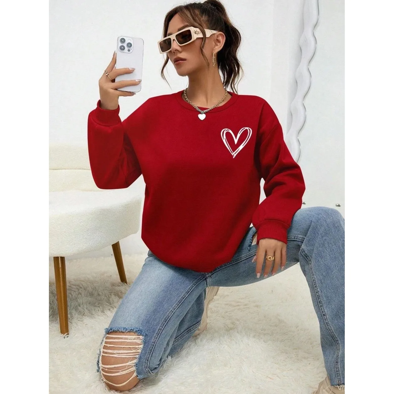 Simple Heart Pattern Women's Casual Sweatshirt Comfortable Polyester Material Fashionable Streetwear Style