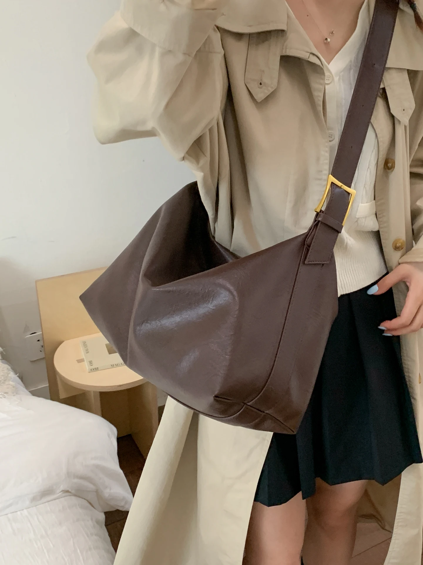 

Черная женская сумка большой вместимости из мягкой кожи, модные повседневные сумки на одно плечо, женская сумка через плечо из искусственной кожи на молнии