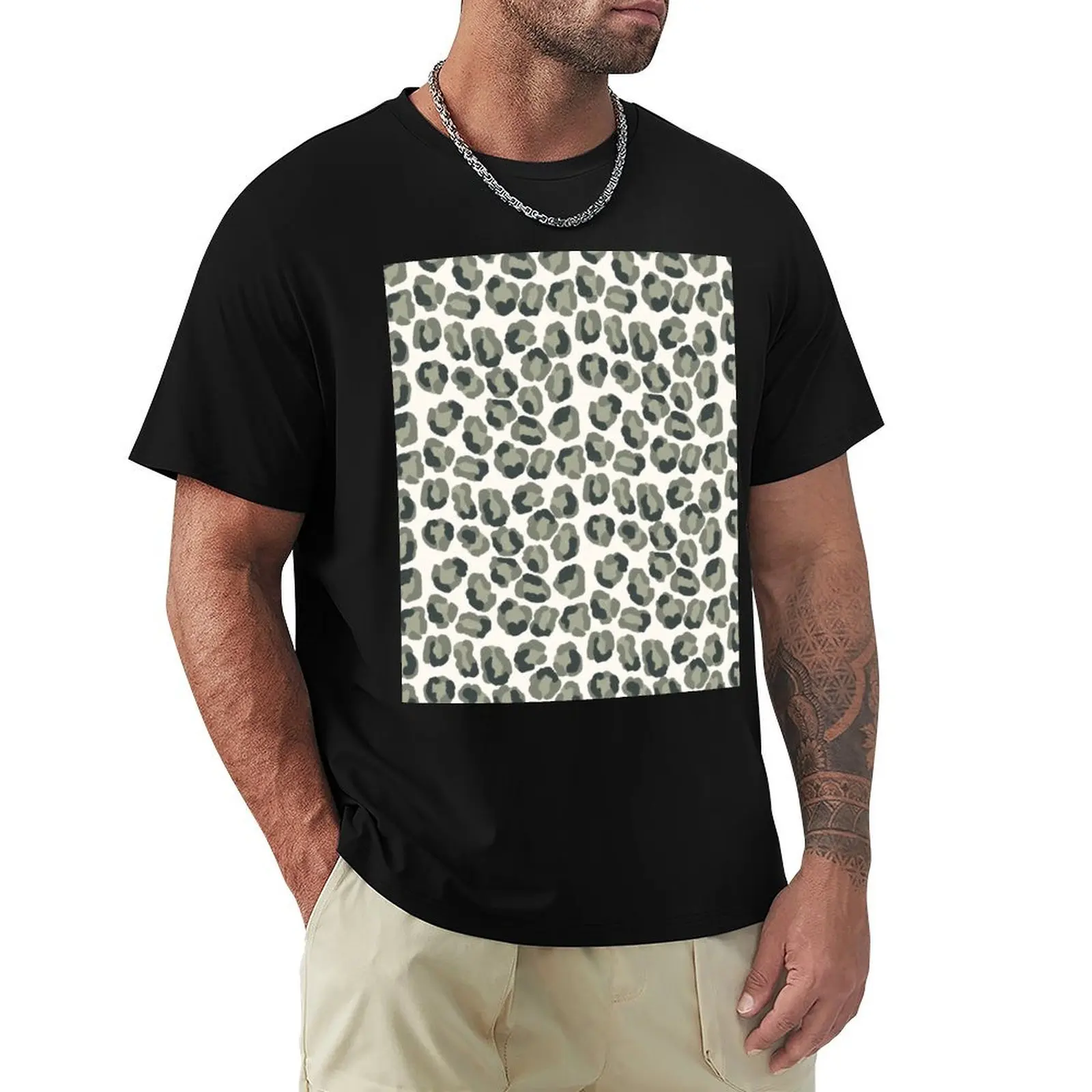 Leopard Spots, Treron Green, Med T-Shirt Simple Casual Short Sleeve Cotton T-Shirt