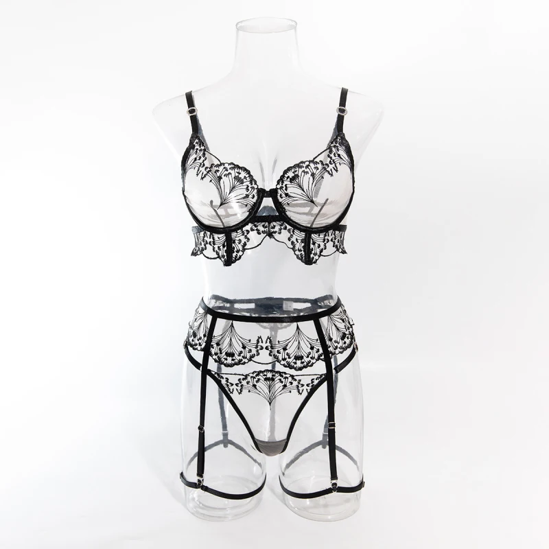 Bikini Embroidered Diamond Lace Bra and Thong Set Women's Three-Point Lingerie Four-Piece Set